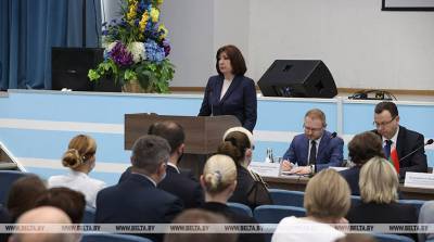 Наталья Кочанова - Кочанова встретилась с трудовым коллективом "Белмедпрепаратов" - belta.by - Минск