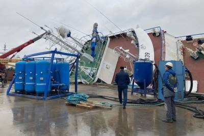 После опрокидывания траулера в Отрадном возбудили уголовное дело - spb.mk.ru - Ленинградская обл. - р-н Кировский