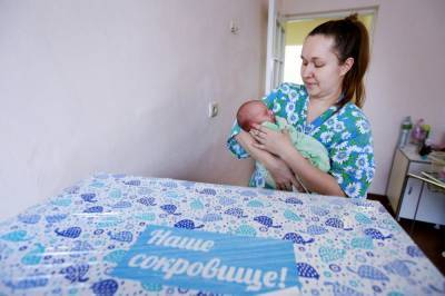 Кирилл Щитов - В Мосгордуме предложили включить светоотражающие наклейки в наборы для новорожденных - tvc.ru - Москва