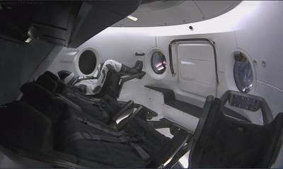 SpaceX сформировала первый гражданский экипаж для полета в космос - capital.ua