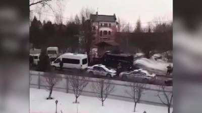 Владимир Барданов - Соседи погибшего в Мытищах миллионера не знали о его пристрастии к оружию - vesti.ru