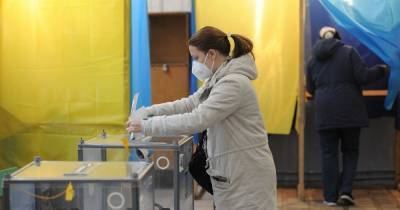 Довыборы на Прикарпатье: третий день комиссия пытается посчитать голоса - tsn.ua