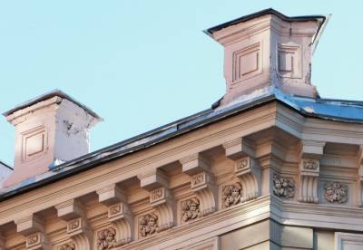 Капитальный ремонт крыш пройдет в двух бывших доходных домах в центре столицы - vm.ru - Москва