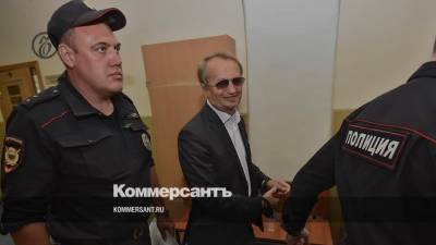 СКР завершил дело мужчины, обещавшего помочь стать губернатором за €35 млн - kommersant.ru - Московская обл. - Новгородская обл. - республика Мордовия