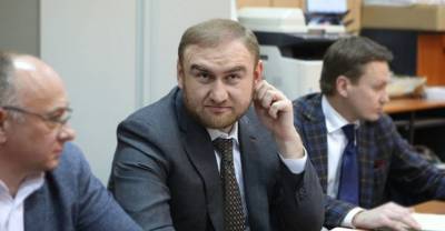 Рауф Арашуков - Завершено расследование дела бывшего сенатора Арашукова и его семьи - reendex.ru