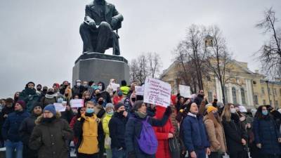 Анна Митянина - За год в Петербурге привлекли к ответственности более 100 митинговавших несовершеннолетних - piter.tv - Санкт-Петербург