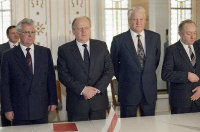 Владимир Путин - Беловежские соглашения: почему Горбачёв не предотвратил заговор против СССР - russian7.ru