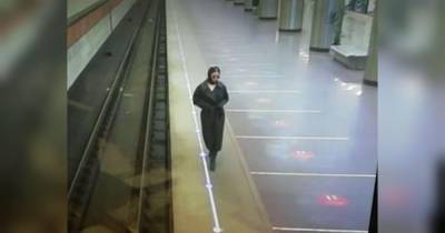 Девушка обнажилась на камеру слежения в метро - fakty.ua - Москва - Румыния - Закарпатская обл.