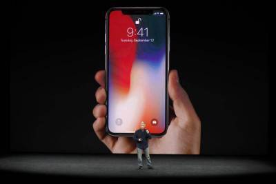 Apple и Chewy выросли на премаркете, Lululemon упала - smartmoney.one - Reuters