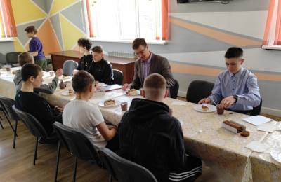 Победители турнира дворовых хоккейных команд встретились с анивским мэром - sakhalin.info