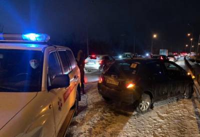 15 машин столкнулись в Приморье из-за непогоды - m24.ru - Челябинская обл. - Приморье край - Артем