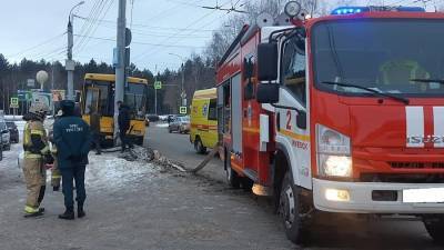 Девять человек пострадали в ДТП с автобусом в Ижевске - iz.ru - Ижевск
