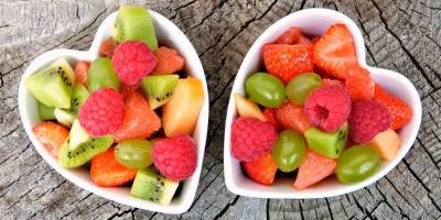 Вкуснее пирожных: 5 необычных рецептов фруктовых салатов - detaly.co.il