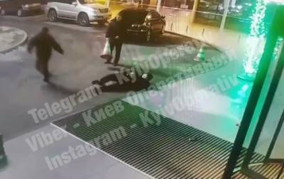 В Киеве водитель выгнал из авто вооруженного вора - korrespondent.net - Киев