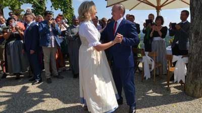 Владимир Путин - Александр Новак - Максим Орешкин - Игорь Сечин - От танцев с Путиным в "Роснефть": экс-главу МИД Австрии выдвинули в совет директоров - 24tv.ua - Австрия