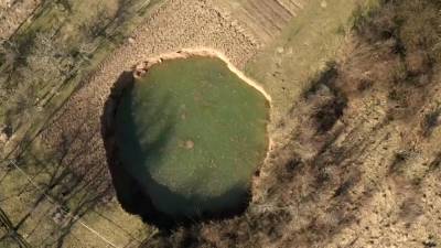 Илон Маск - Странные дыры поглощают Хорватию - ru.euronews.com - Хорватия - Голландия - Греция