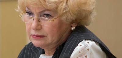 Ксения Собчак - Людмила Нарусова - Нарусова повторно обозвала пикетчика бомжом - politnavigator.net - Москва - Россия