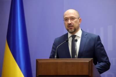Денис Шмыгаль - Священников и журналистов могут прививать быстрее: Шмыгаль о пересмотре этапов вакцинации - 24tv.ua