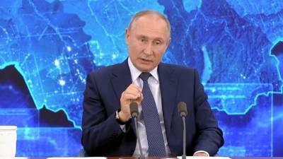 Владимир Путин - Путин указал на угрозу разрушения общества из-за интернета - polit.info - Москва