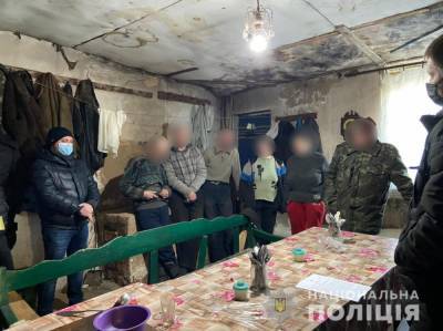 По Харьковом пенсионер отбирал у бездомных паспорта и заставлял работать - news.bigmir.net - Харьков