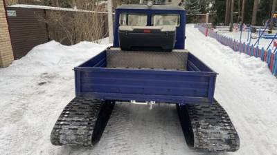 Редкий гусеничный вездеход от "АвтоВАЗа" продают в Петербурге за 890 тыс. рублей - piter.tv - Петербурга
