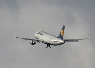 Lufthansa завершила 2020 год с рекордным убытком - rosbalt.ru
