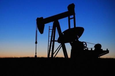 Абдель Азиз - Цена нефти Brent подскочила на 2 процента - mk.ru - Лондон - Саудовская Аравия