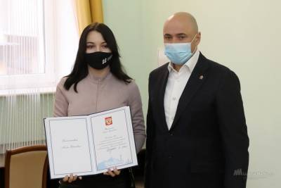 Очень полезные люди. Авторов лучших добровольческих проектов наградили в Липецке - lipetskmedia.ru - Липецкая обл. - Липецк