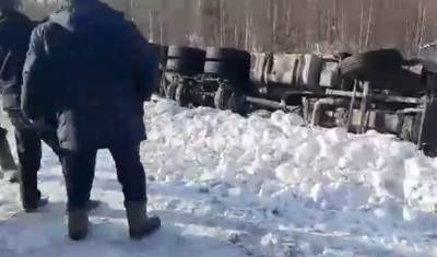Бензовоз опрокинулся на трассе Тюмень-Ханты-Мансийск - nashgorod.ru - Ханты-Мансийск - Тюмень - респ. Чечня