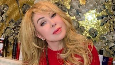 Анита Цой - Любовь Успенская - Юлия Барановская - Григорий Лепс - Любовь Успенская блистала в обтягивающем мини на pre-party «Жары» — видео - 5-tv.ru - Москва