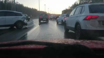 В массовой аварии на КАД пострадали трое - piter.tv - Санкт-Петербург