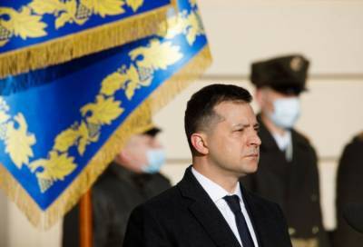 Владимир Зеленский - Петр Порошенко - Если бы не Зеленский, был бы Вакарчук, – социолог о стремлении людей видеть "новых" политиков - 24tv.ua - Новости