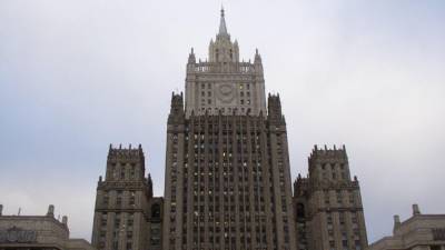 Мария Захарова - МИД России подтвердил начало поставок вакцины "Спутник V" в Словакию - polit.info - Словакия - Братислава