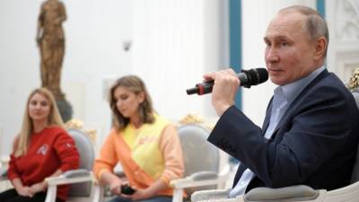 Владимир Путин - «Мы вместе»: Путин пообщался с волонтерами «армии добра» — видео - 5-tv.ru