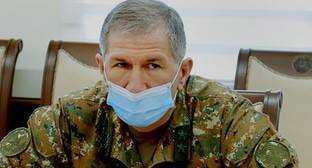 Никол Пашинян - Оник Гаспарян - Политологи сочли отставку главы Генштаба Армении предметом закулисных переговоров - kavkaz-uzel.eu