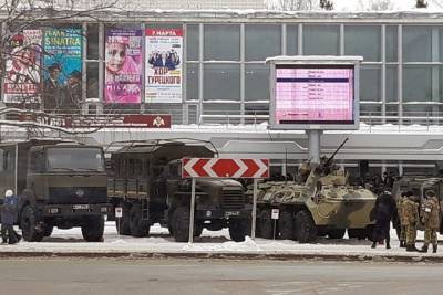Росгвардейцы пригнали военную технику в новосибирский Академгородок - tayga.info - Новосибирск