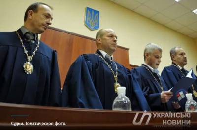Арсен Аваков - Аваков поручил перенести место проведения всеукраинского съезда судей - lenta.ua