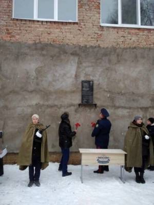 В Удмуртии открыли мемориальную доску на школе, где учился погибший юный герой - gorodglazov.com - респ. Удмуртия - район Балезинский
