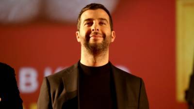 Иван Ургант - Андрей Смирнов - Тигран Кеосаян - Иван Ургант высмеял идею Кеосаяна снять ремейк фильма "Белорусский вокзал" - inforeactor.ru