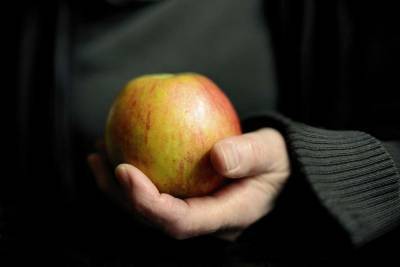 Медики выявили неизвестные ранее свойства яблок - lenta.ua - Австралия