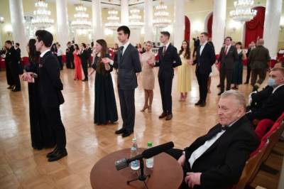 Владимир Колокольцев - Владимир Путин - Владимир Жириновский - Жириновский предложил возродить балы по всей России - aif.ru
