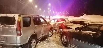 В Томске три человека пострадали при столкновении пяти машин - runews24.ru - Томск