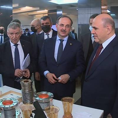 Владимир Путин - Михаил Мишустин - Мишустин пообещал обсудить с Путиным проведение в 2023 году Года математики - radiomayak.ru