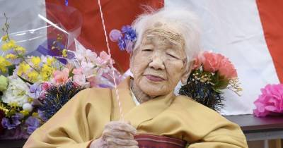 Олимпийский огонь в Японии повезет на инвалидной коляске 118-летняя Канэ Танака (фото) - focus.ua - Япония