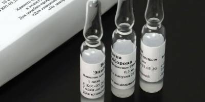 Ринат Максютов - Массовая вакцинация "ЭпиВакКороной" начнется уже через несколько недель - ruposters.ru