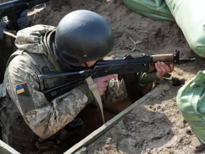 На Донбассе в результате обстрела со стороны боевиков ранен украинский военный – ТКГ - gordonua.com - Россия - Украина - Крым - Луганская обл. - Донецкая обл.