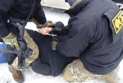 В Твери ФСБ, полиция и спецназ задерживали мужчину, вымогавшего у знакомого 10 млн рублей - afanasy.biz - Тверь - Тверская обл.