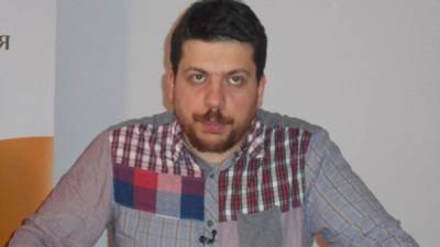 Алексей Навальный - Леонид Волков - Соратник Навального Волков исказил информацию о вакцинации россиян - riafan.ru - Москва - Эмираты