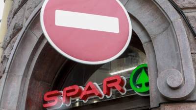 Не подал на банкротство: с владельца Spar и "Семьи" требуют 3 млрд - dp.ru - Санкт-Петербург - Монако