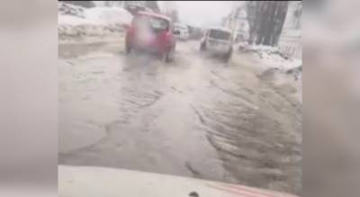 "Плывем на работу": ярославцы показали затопленную дорогу города. Видео - progorod76.ru - Ярославская обл. - Ярославль
